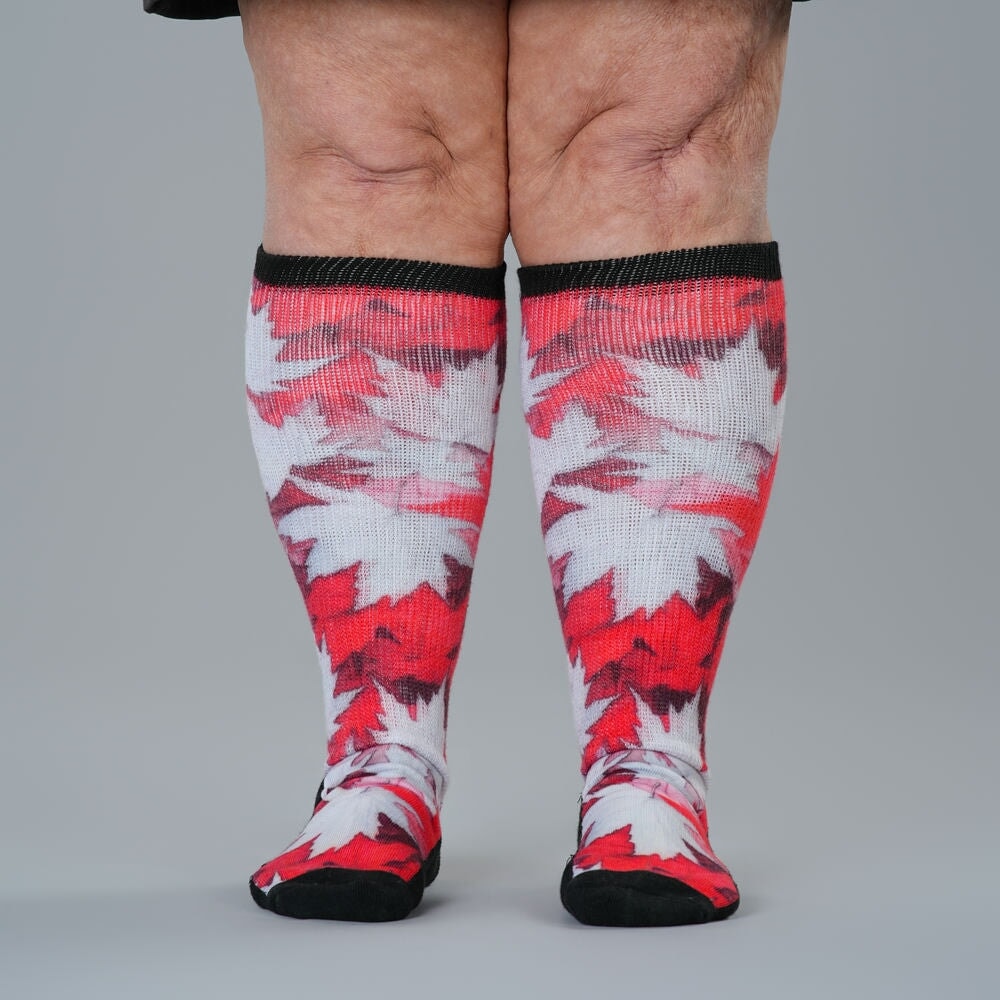 Maple Leaves EasyStretch™ Socks